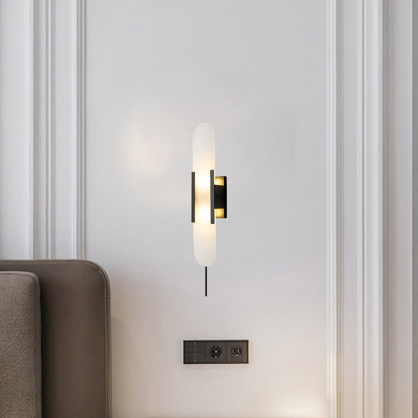 Melange Elongated Plug-in Sconce