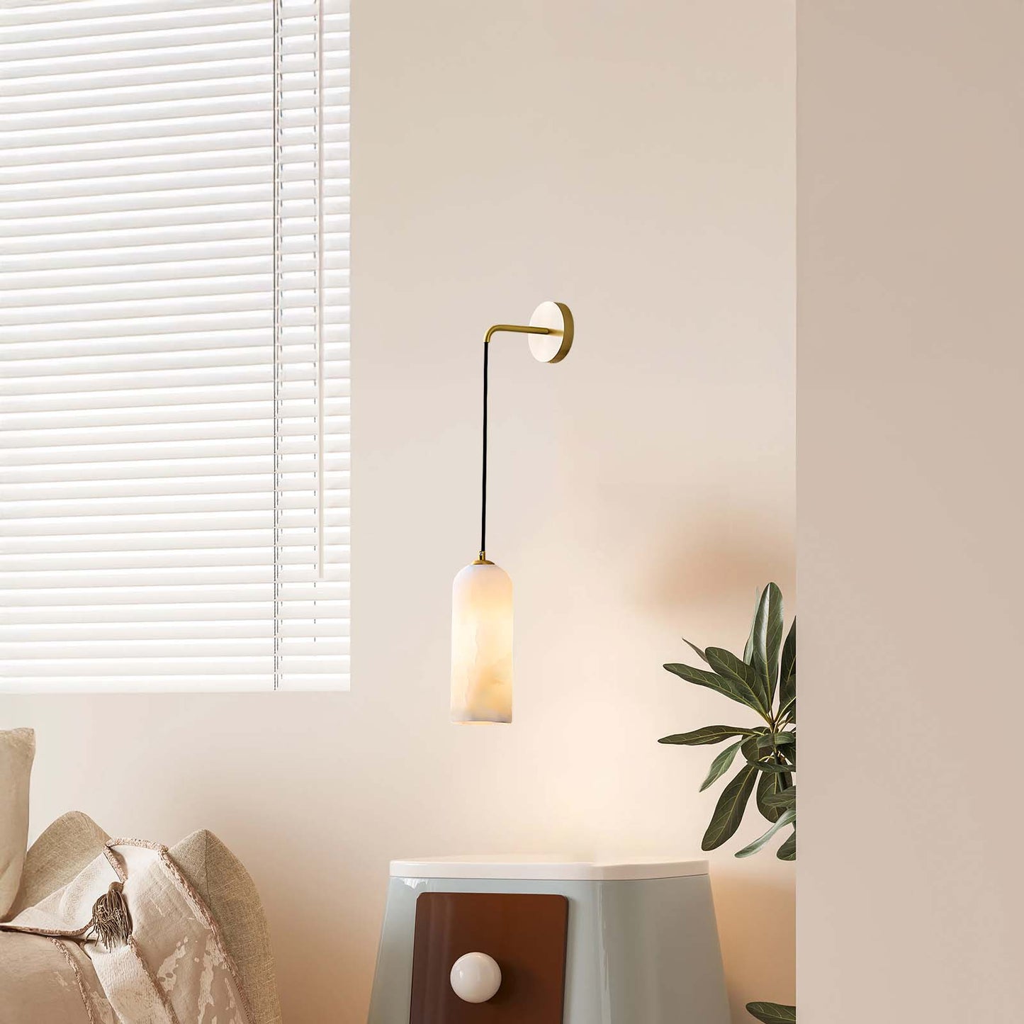 Monty Modern Brass Wall Lamp