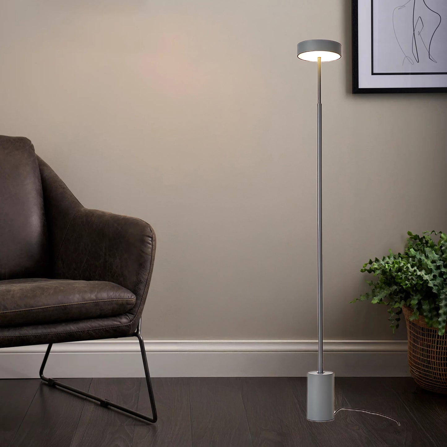 Naya Rotatable Modern Metal Floor Lamp