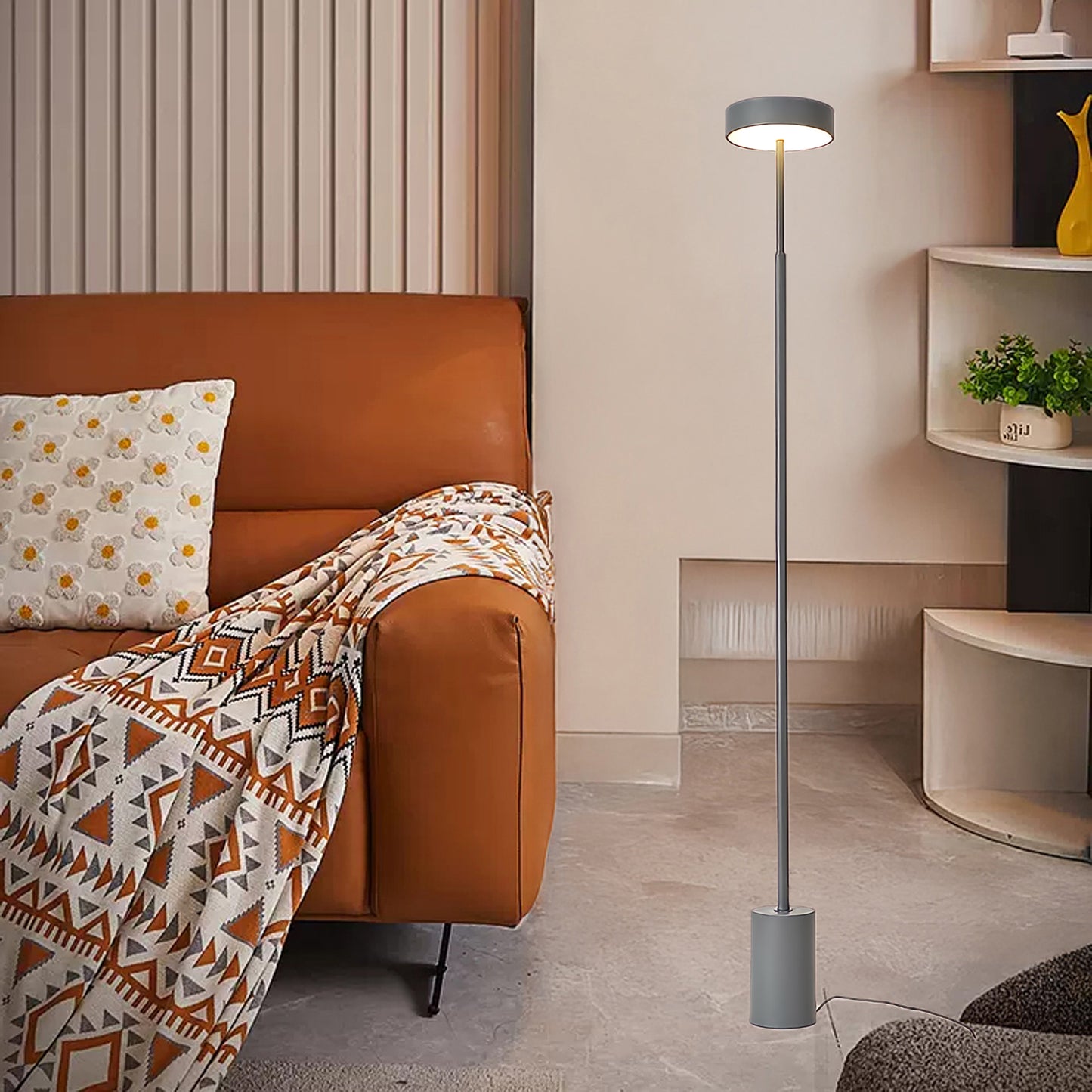 Naya Rotatable Modern Metal Floor Lamp