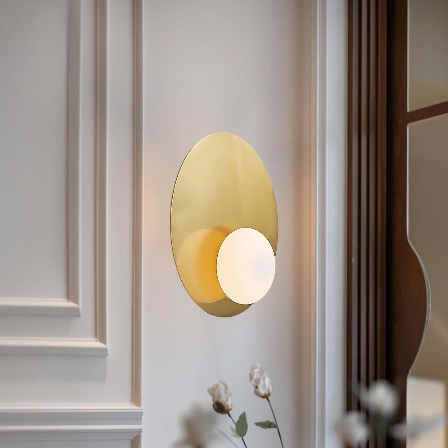 Nodes Angled Minimalist Crystal Wall Sconce