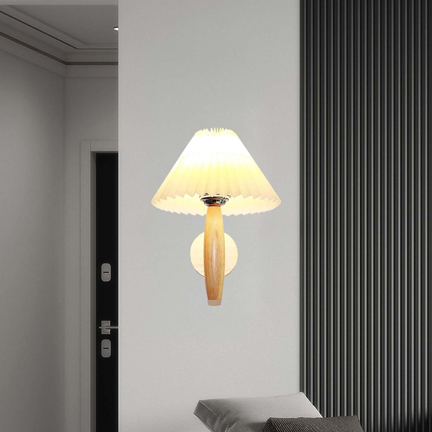 Oak Pleated Classic Wood Wall Light