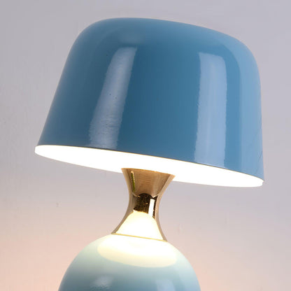 Ouliope Built-in Battery Retro Metal Table Lamp