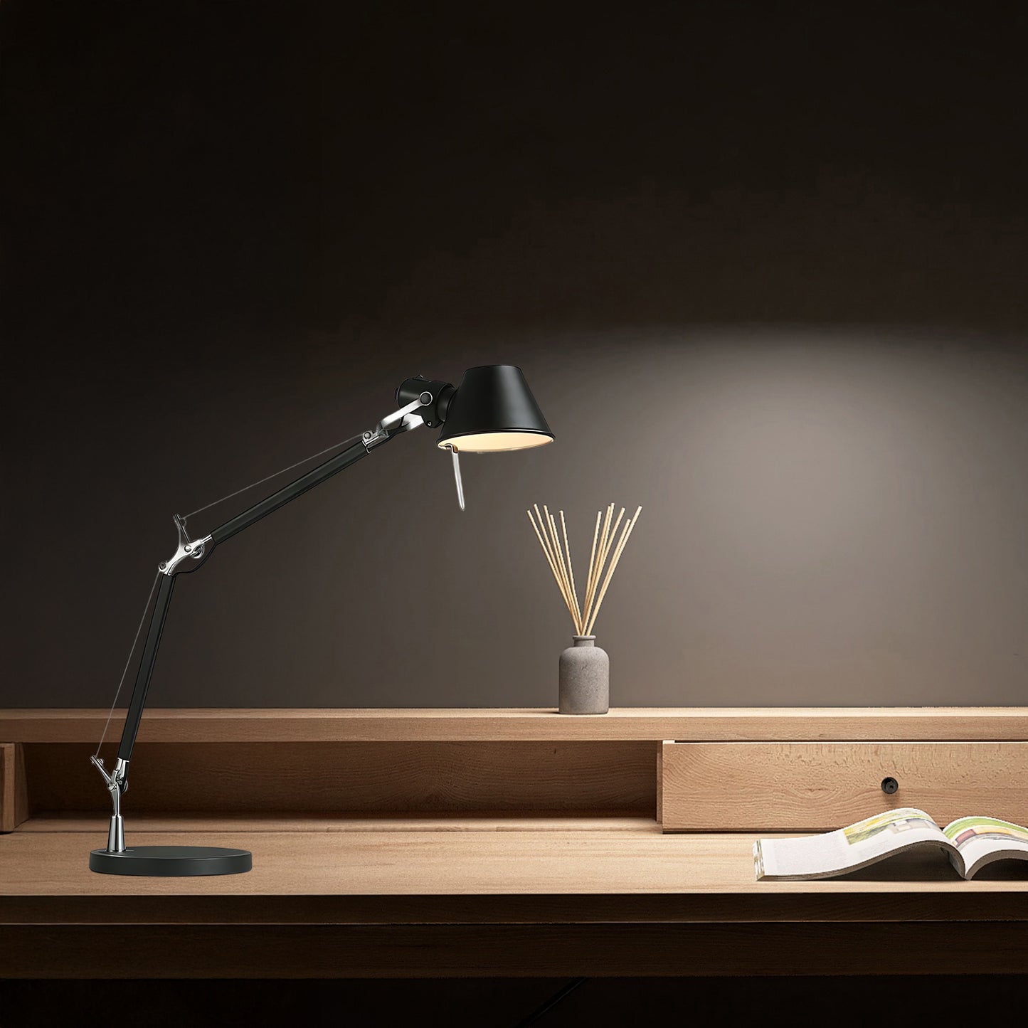 Parete Luxury Metal Table Lamp