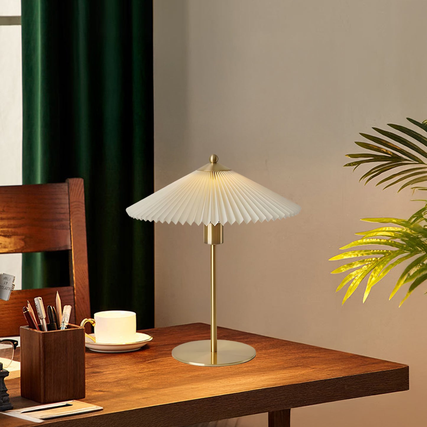 Perla Pleated Modern Metal Table Lamp