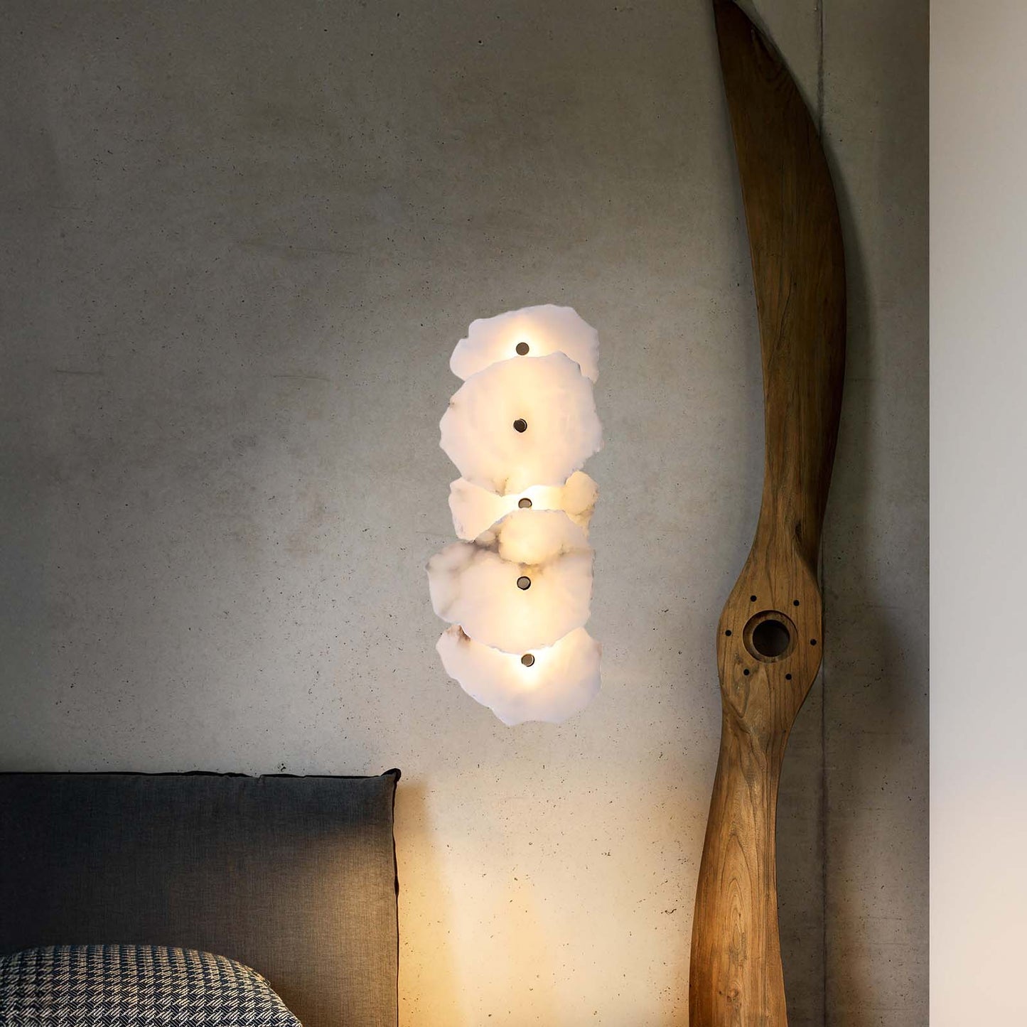 Petra Modern Metal Wall Lamp