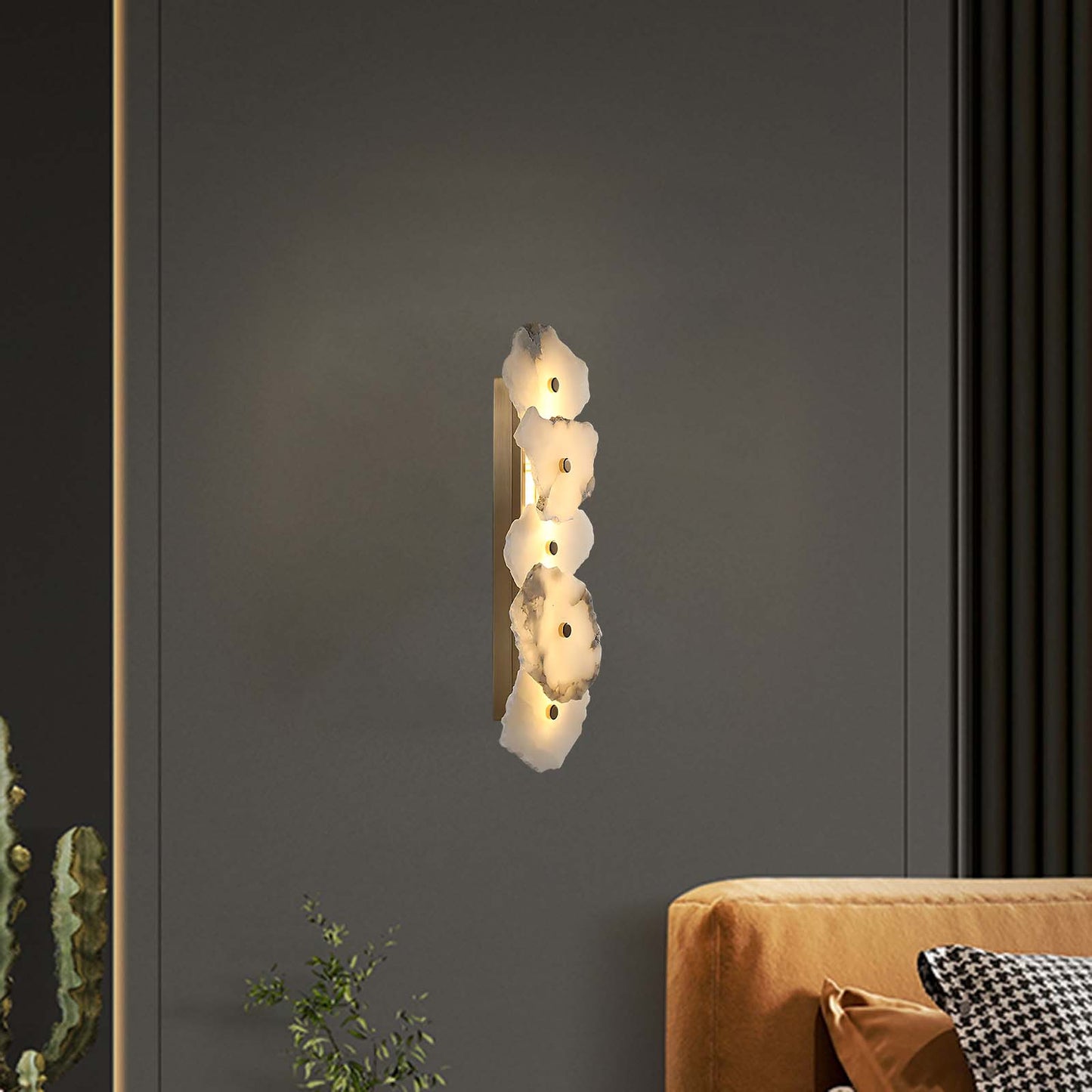 Petra Modern Metal Wall Lamp