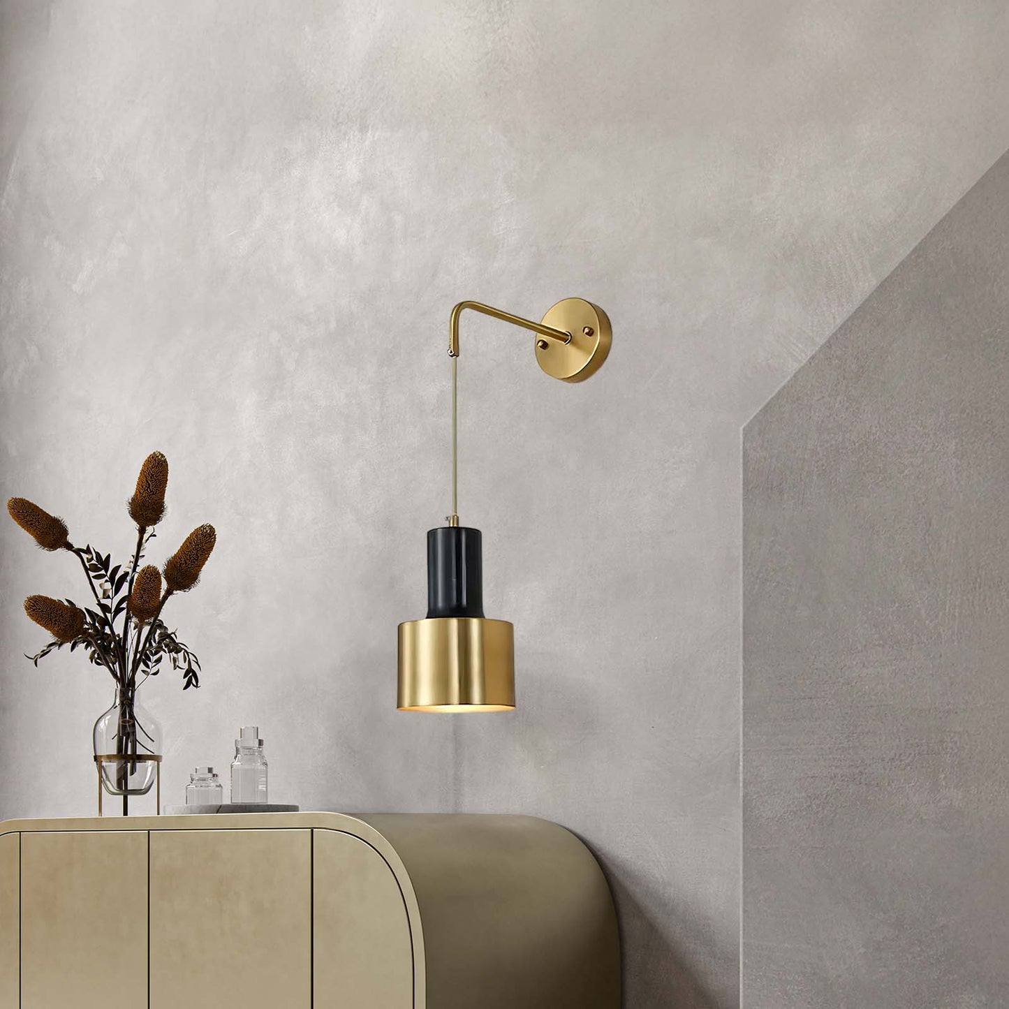 Pino Single Contemporary Metal Wall Lamp