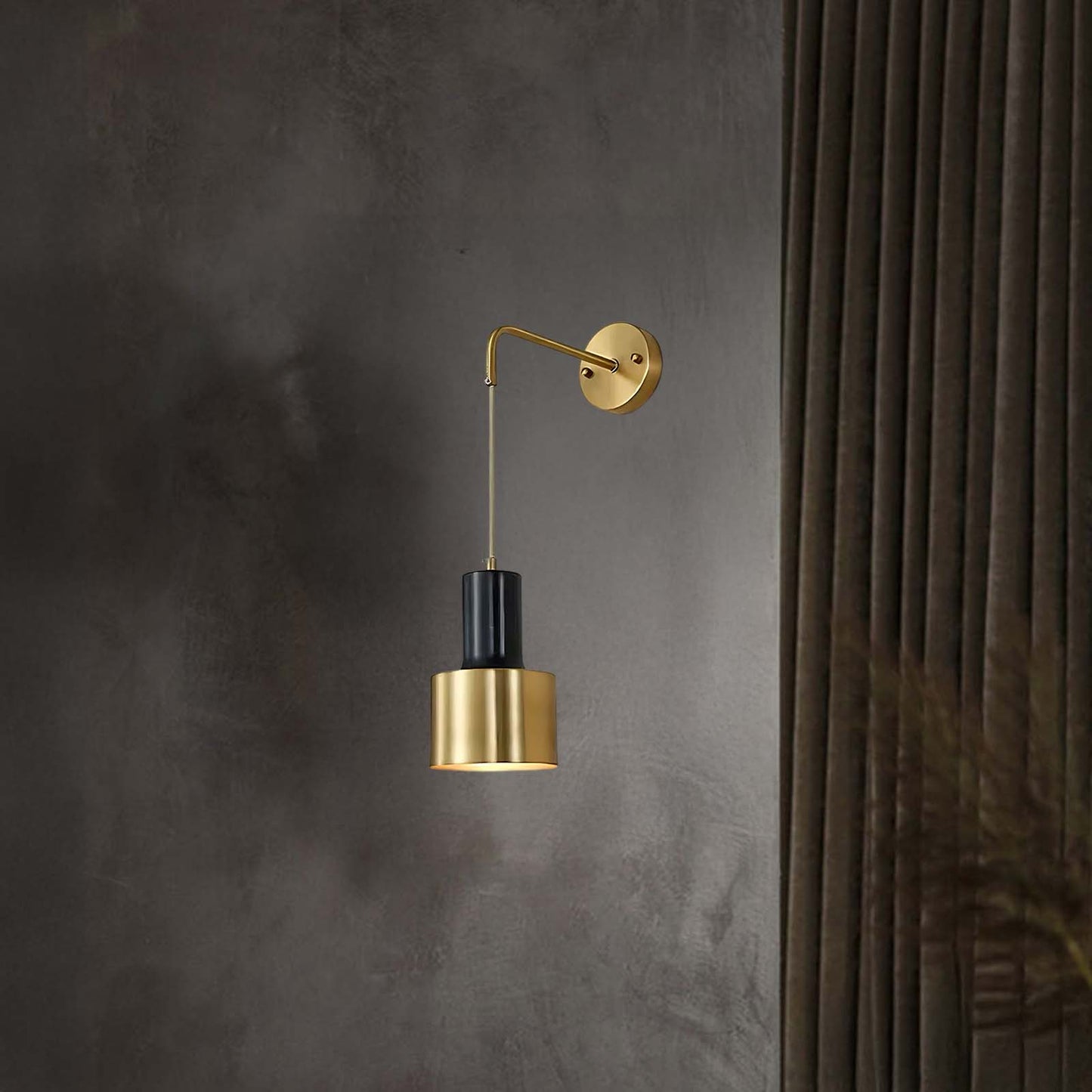 Pino Single Contemporary Metal Wall Lamp