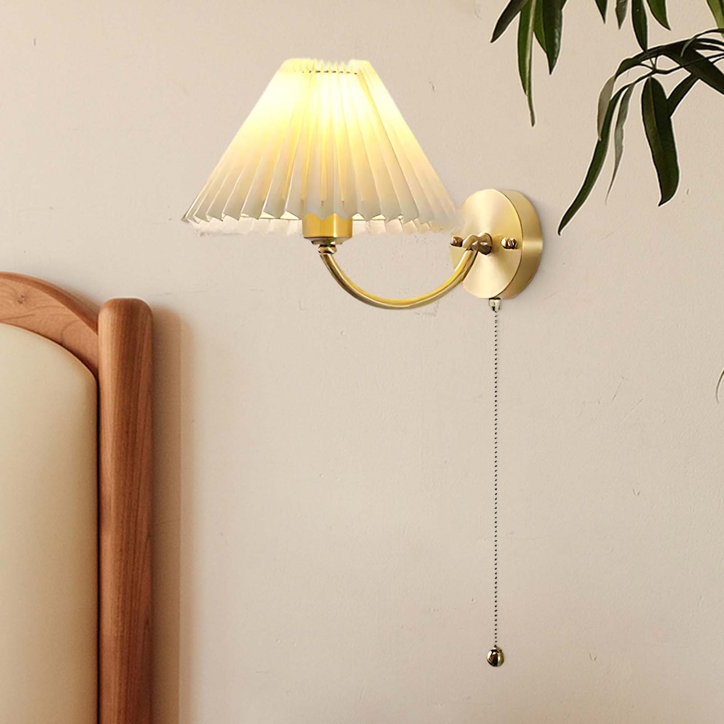 Pleated Minimalist Brass Wall Lamp