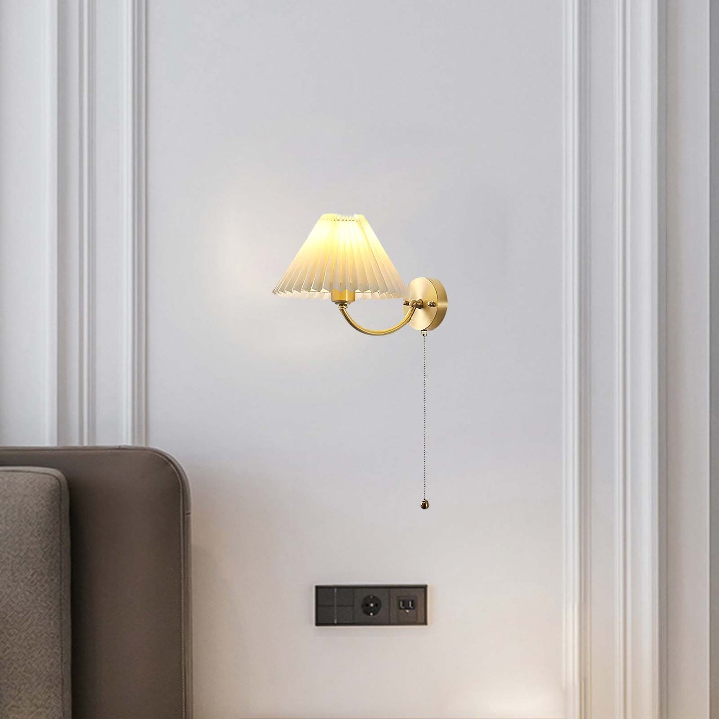 Pleated Minimalist Brass Wall Lamp