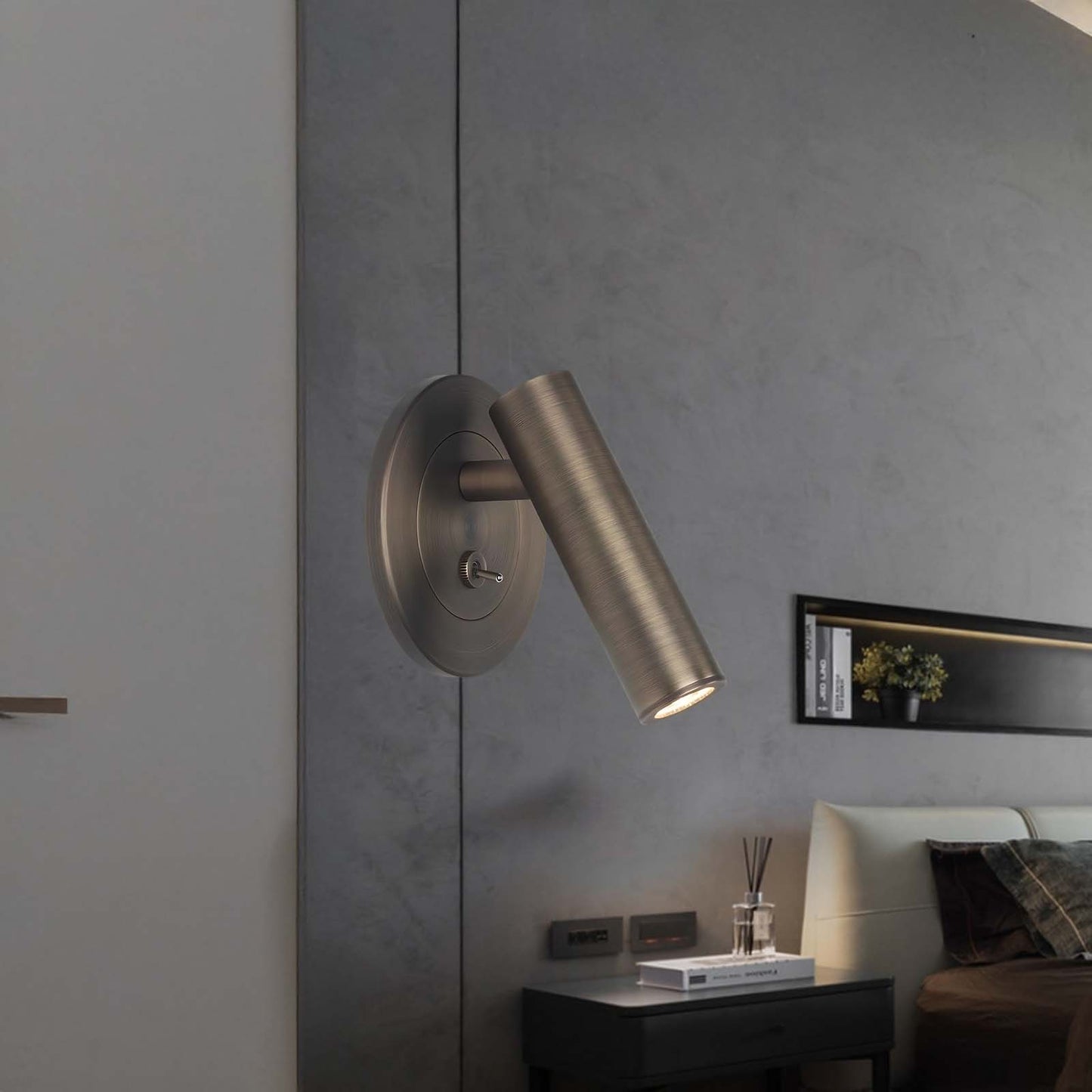 Reading Minimalist Metal Wall Lamp