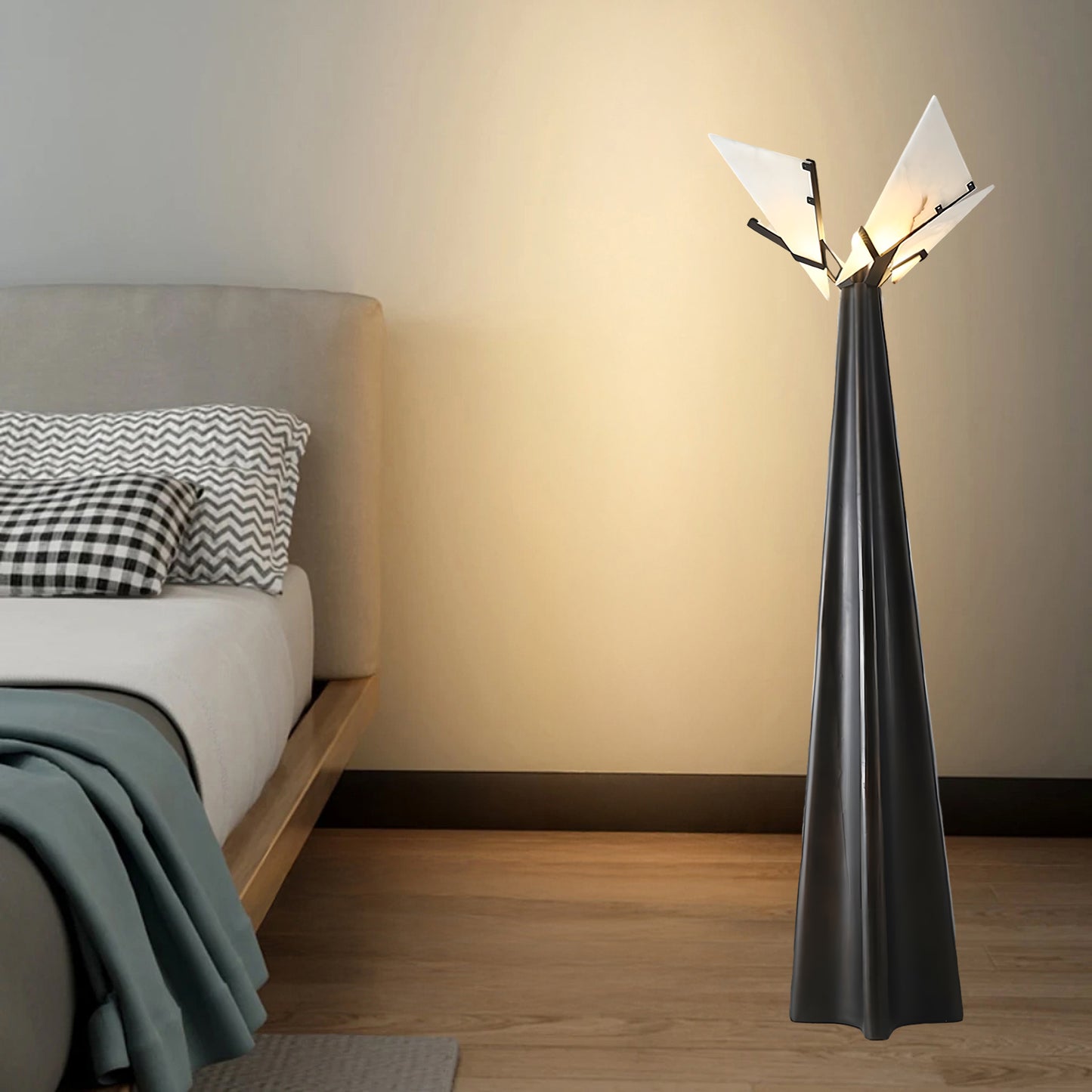 Religieuse Modern Metal Floor Lamp