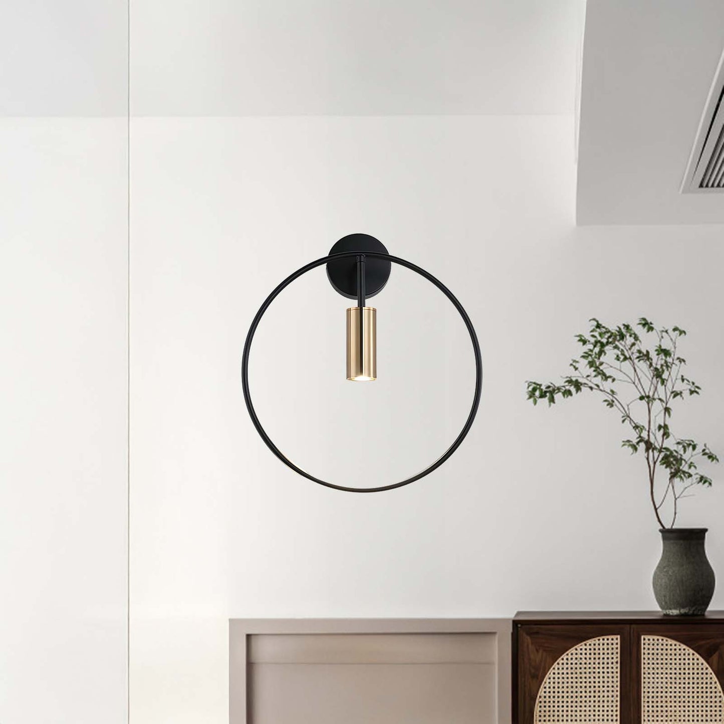 Revolta Modern Metal Wall Lamp