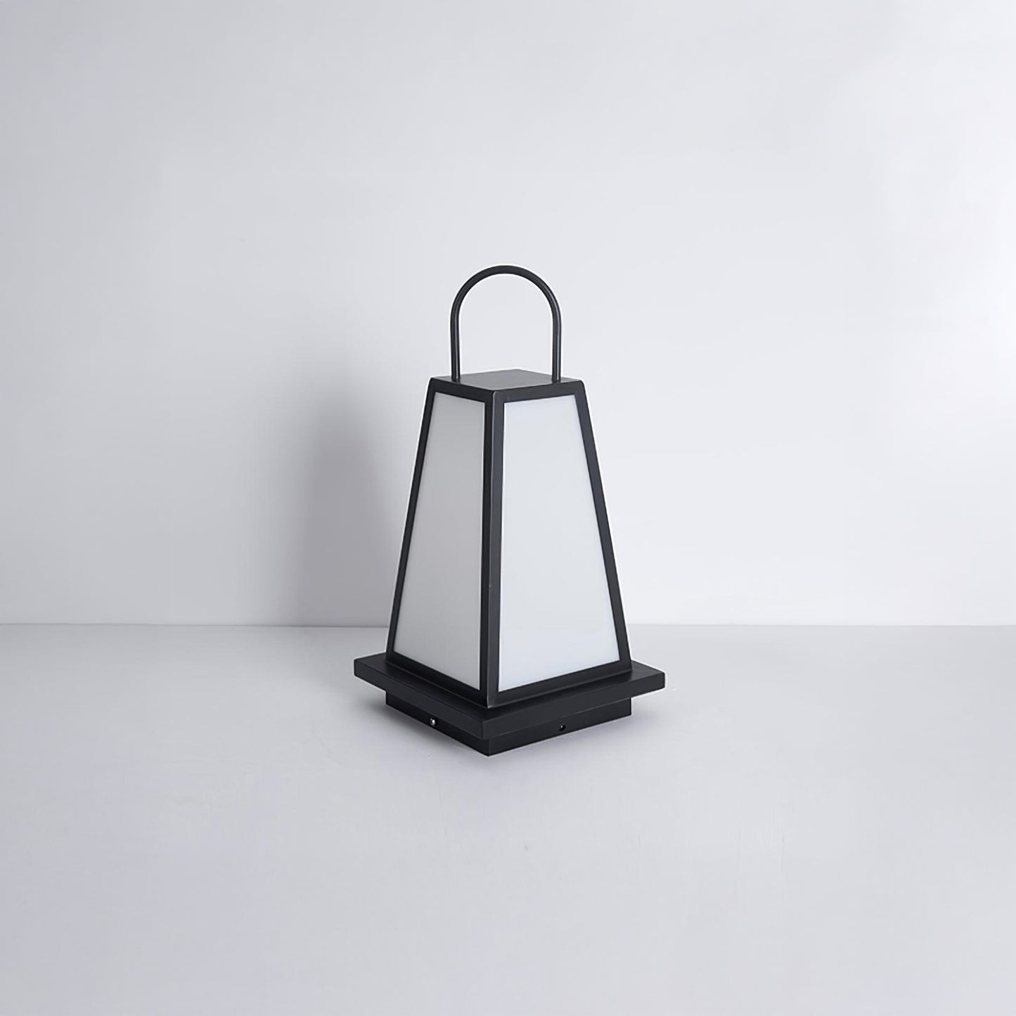 Roam Lantern Garden Luxury Steel Outdoor Lamp