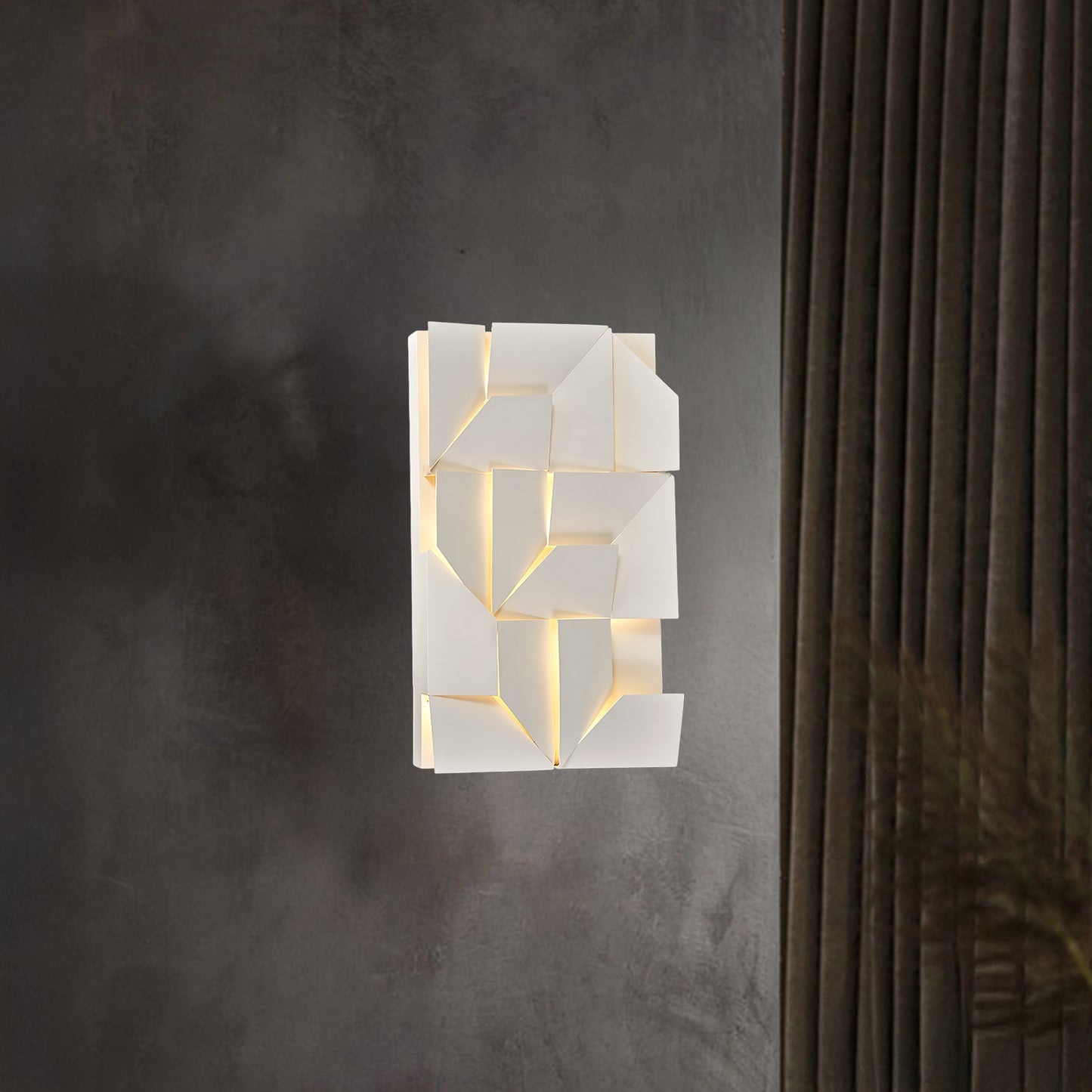 Shadows Grand Sconce