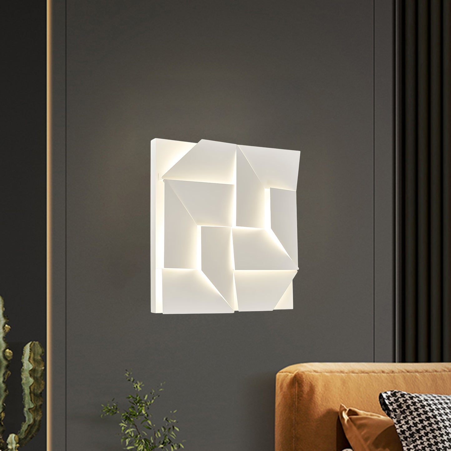 Shadows Grand Sconce