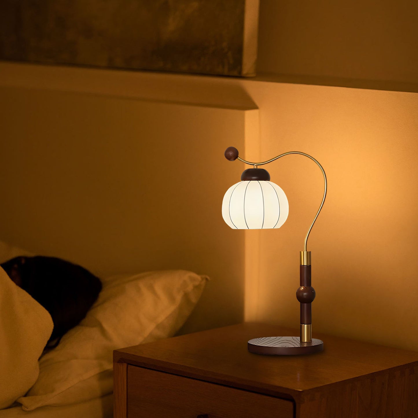 Silk Globe Luxury Metal Table Lamp