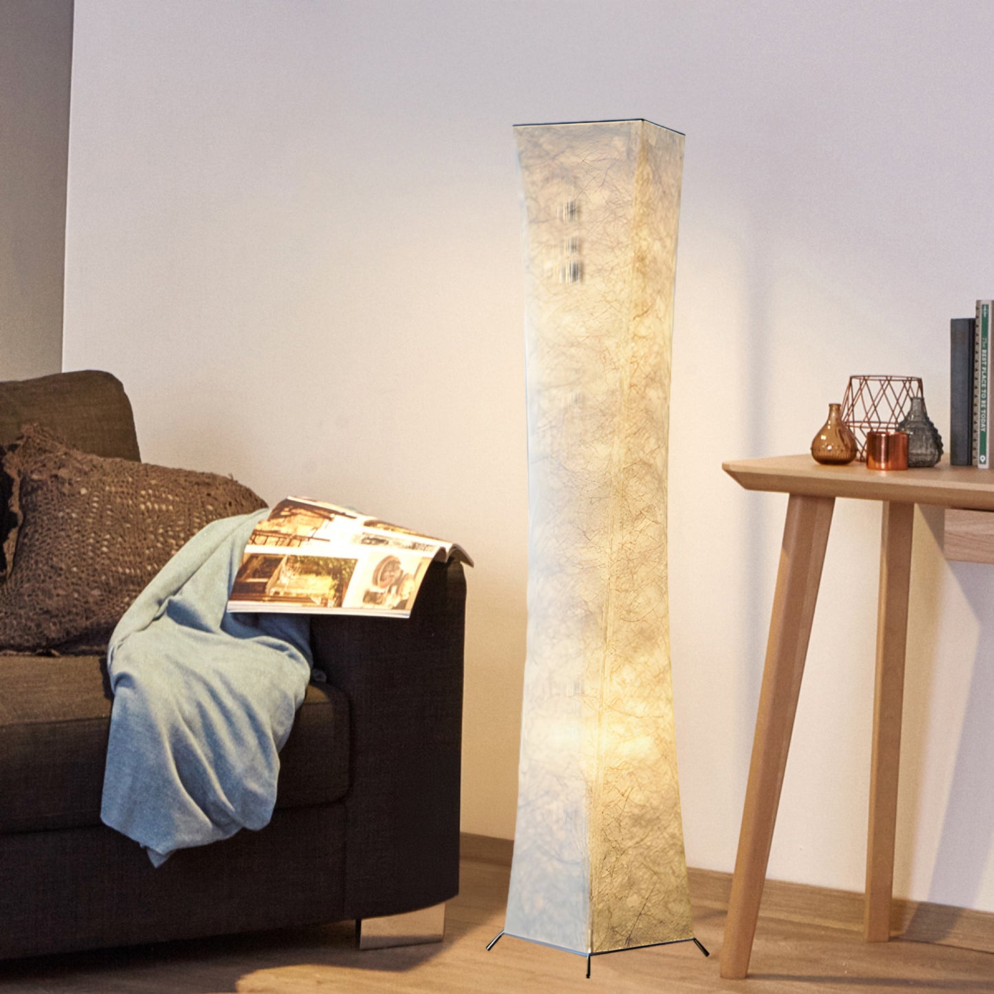 Slim Waist Tower Modern Metal Floor Lamp