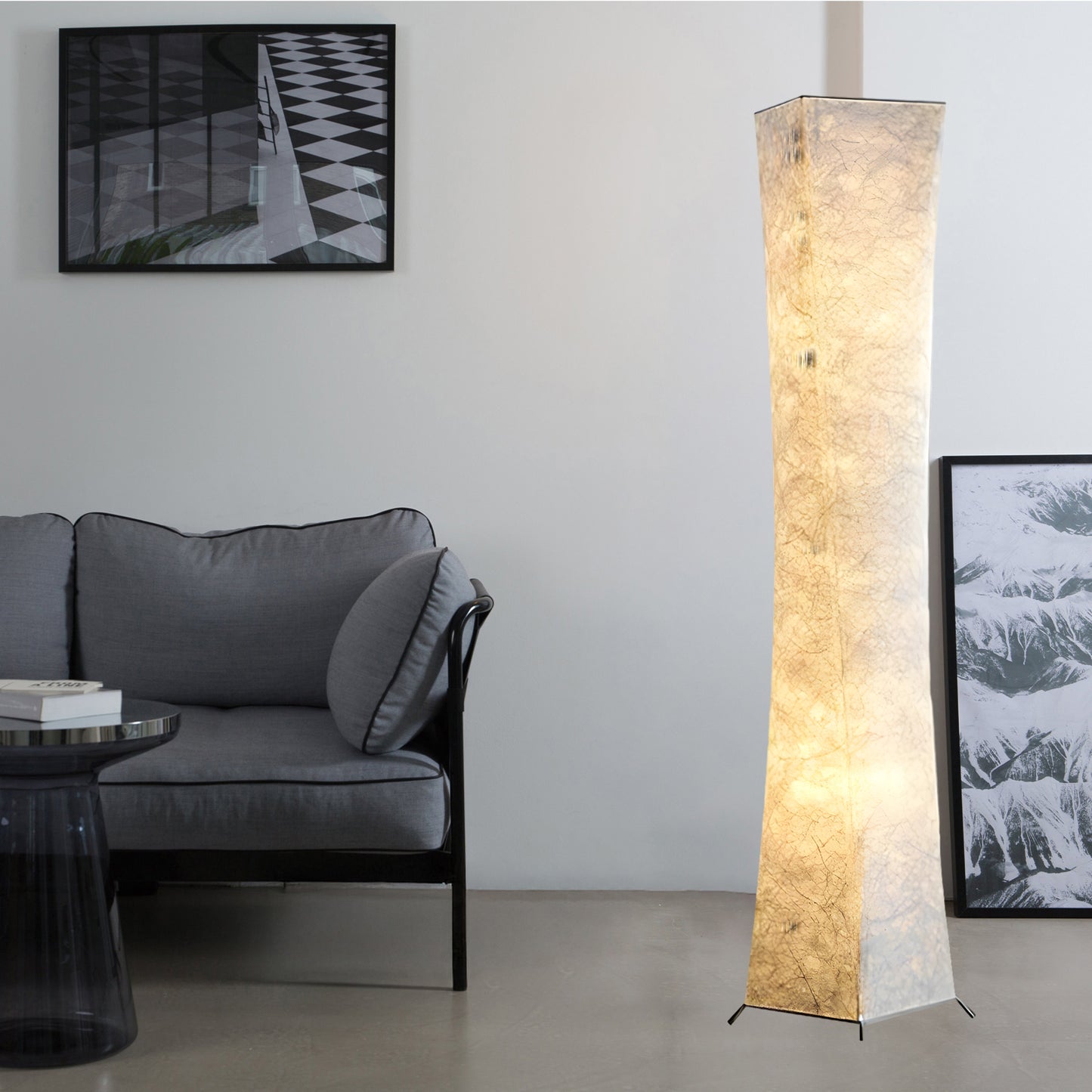 Slim Waist Tower Modern Metal Floor Lamp