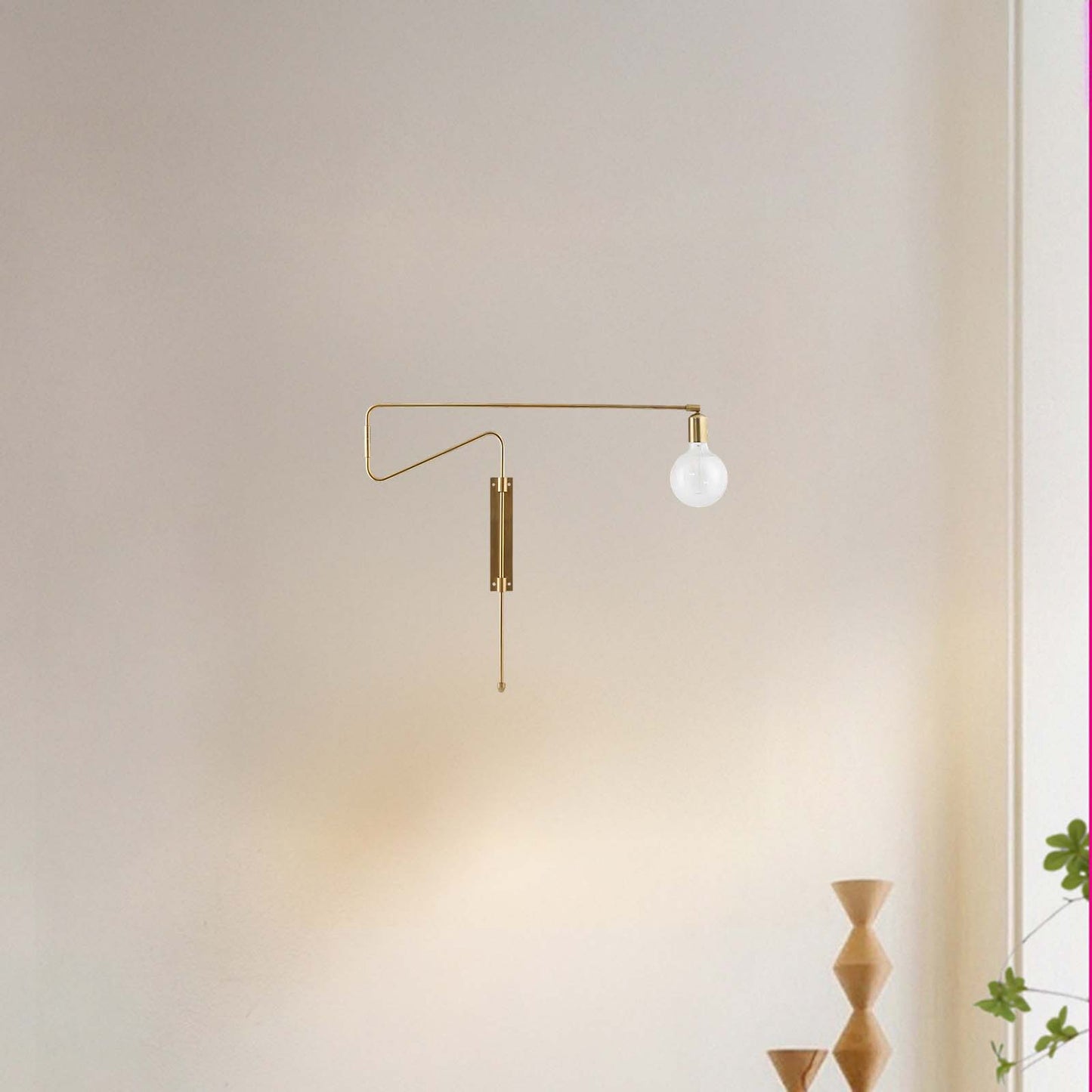 Swing Traditional Brass Wall Lamp