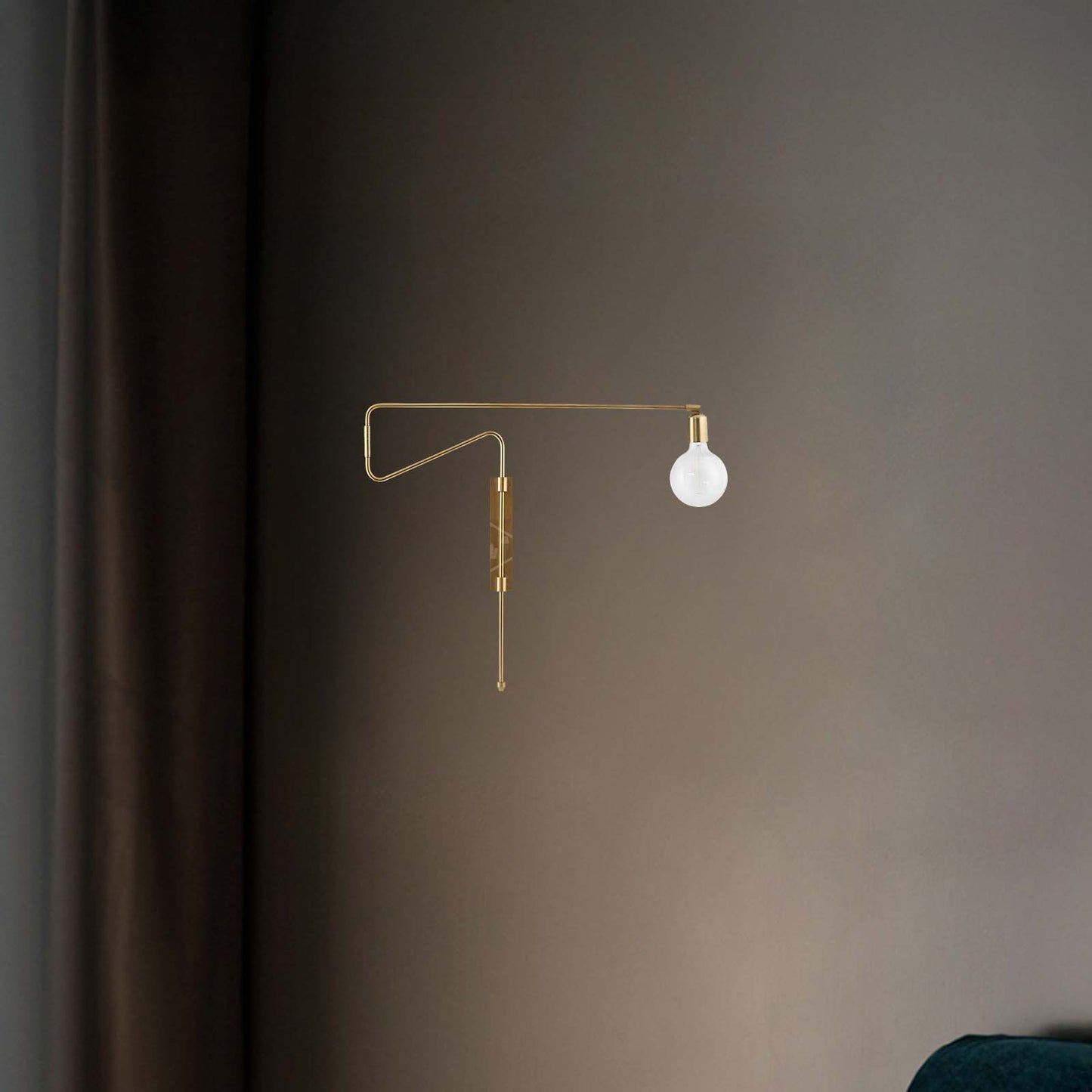 Swing Traditional Brass Wall Lamp