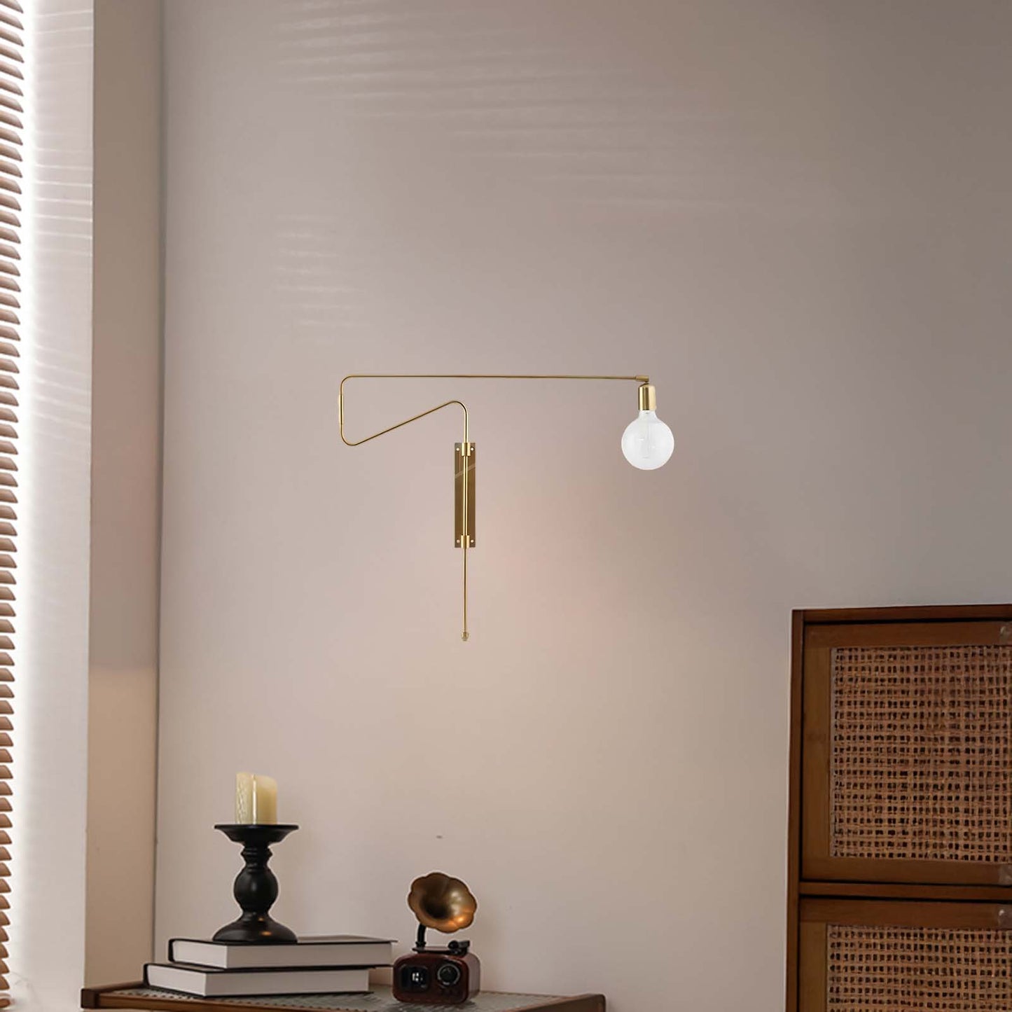 Swing Traditional Brass Wall Lamp