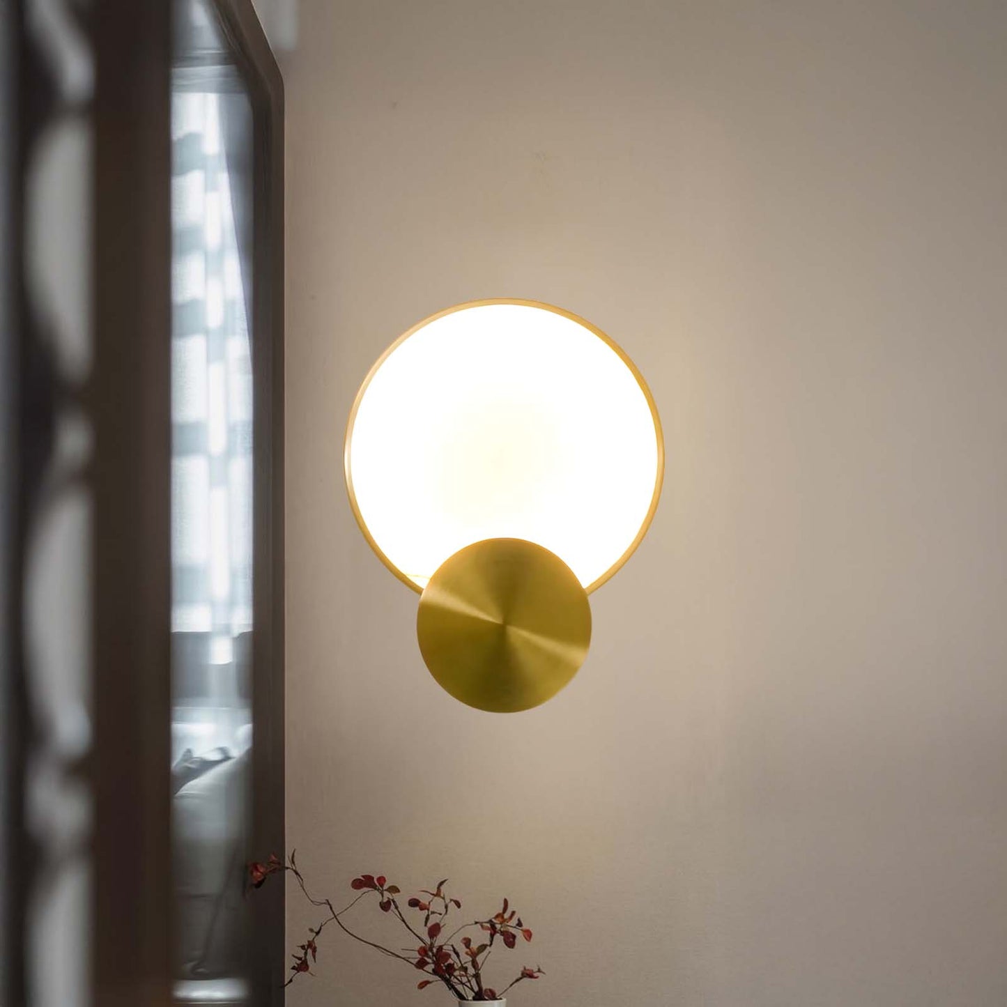 Terra Svet Modern Metal Wall Lamp