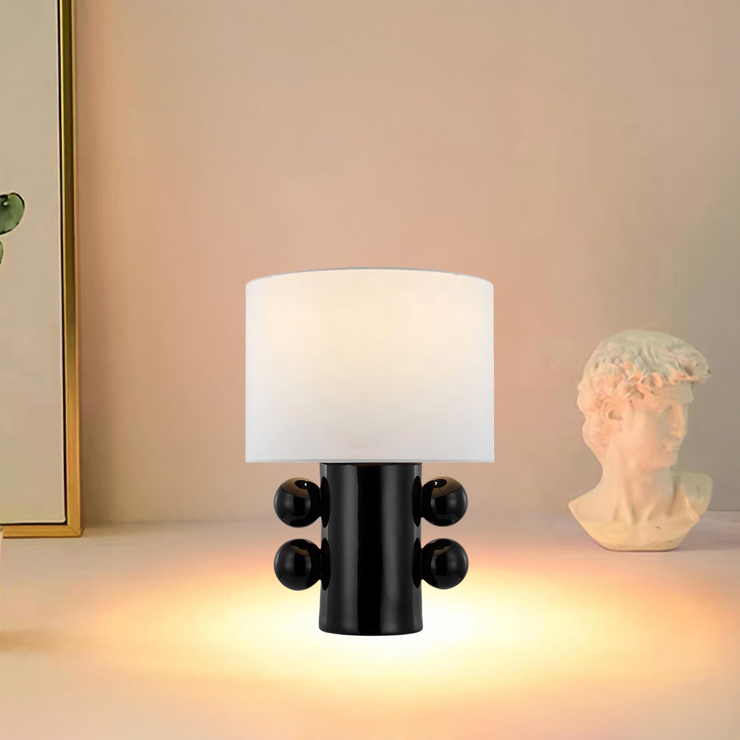 Tiglia Modern Metal Table Lamp