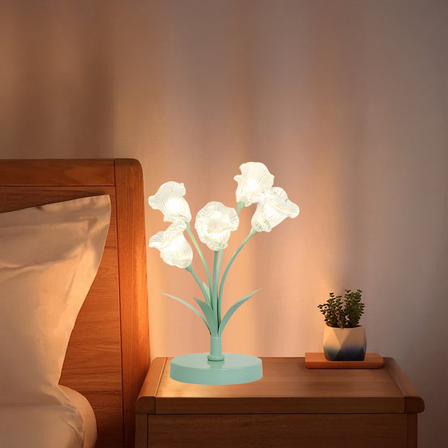 Tulip Flower Modern Crystal Table Lamp