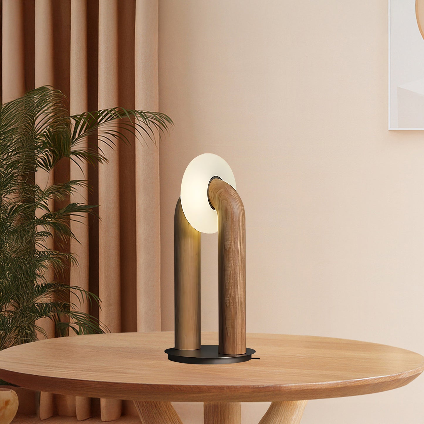 U-Shaped Xuanguang Eclectic Metal Table Lamp