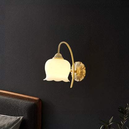 Valley Flower Classic Brass Wall Lamp