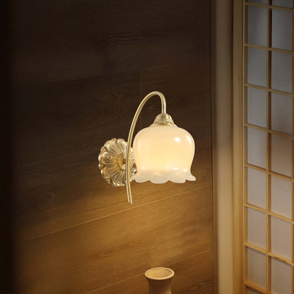 Valley Flower Classic Brass Wall Lamp