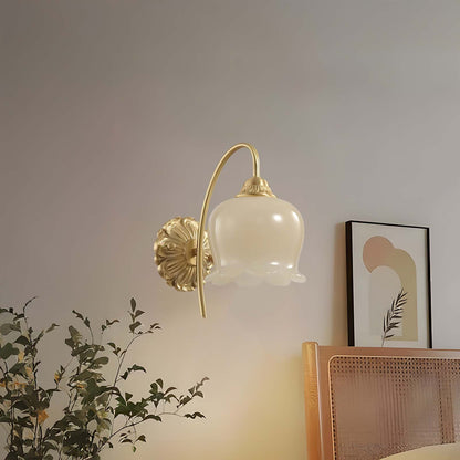 Valley Flower Classic Brass Wall Lamp