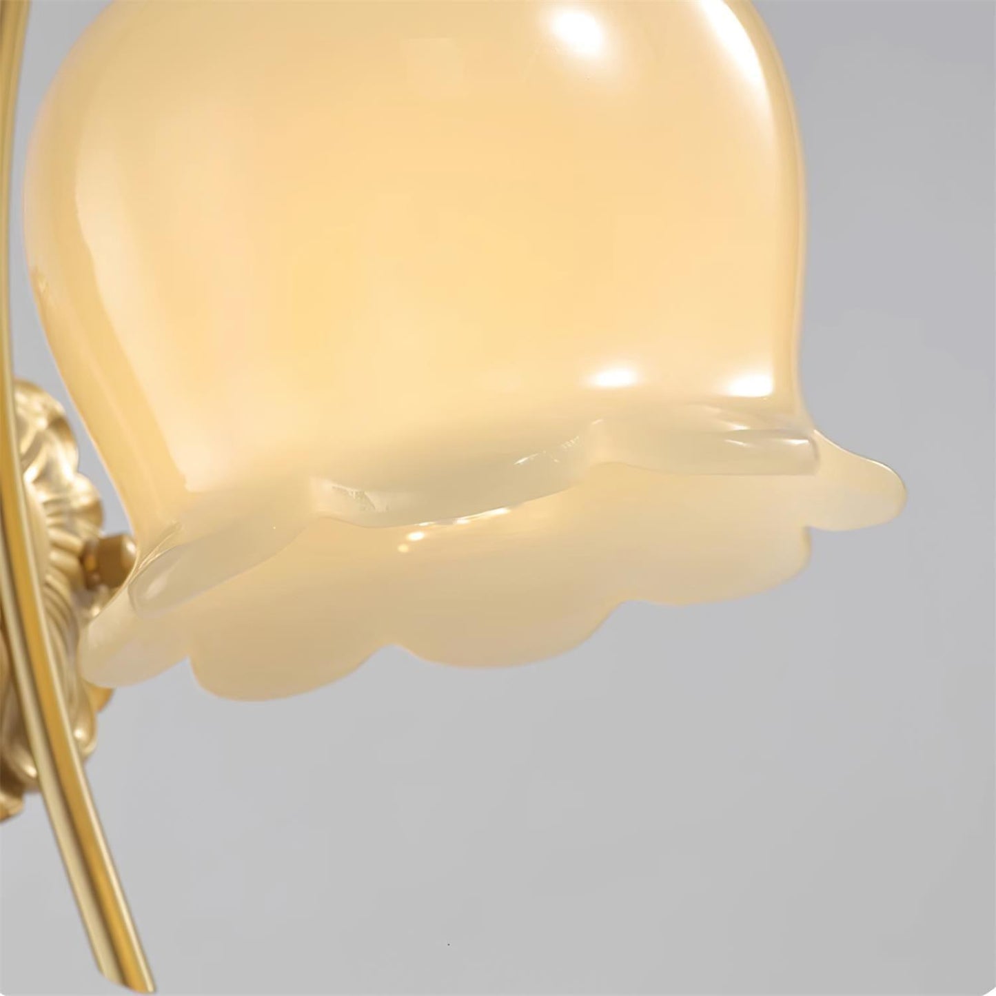 Valley Flower Classic Brass Wall Lamp