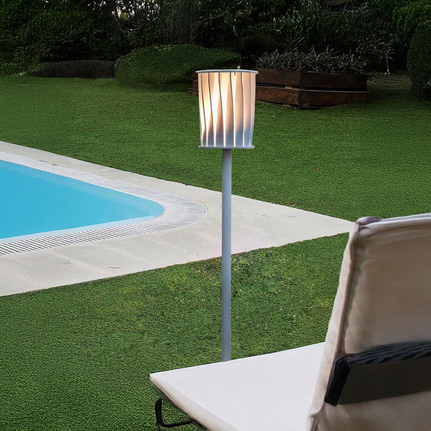 White Column Modern Aluminum Outdoor Light