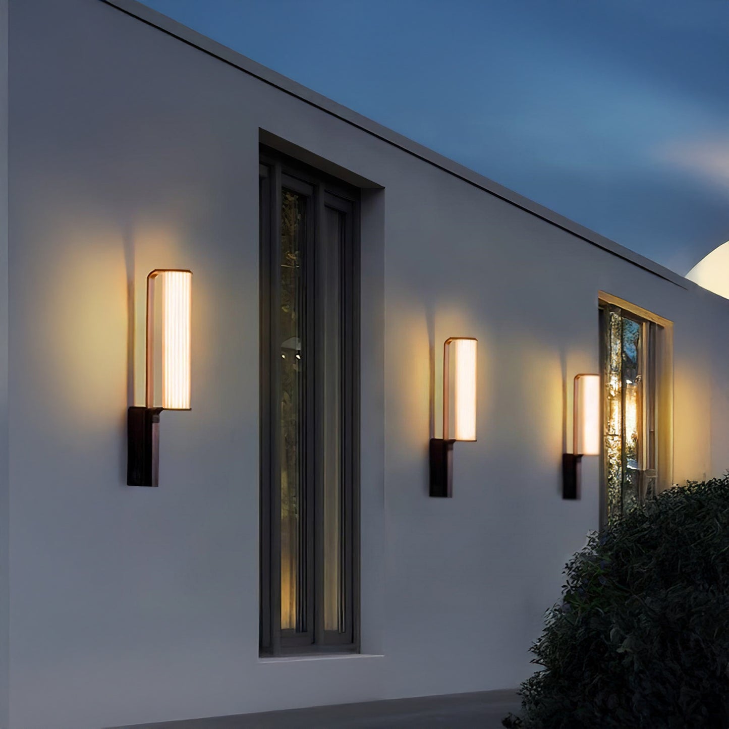 Zenith Arc Contemporary Steel Outdoor LED Sconce